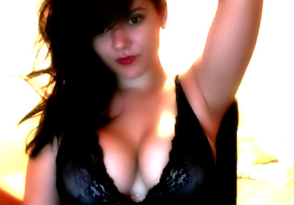 Amateur  HotMikaela