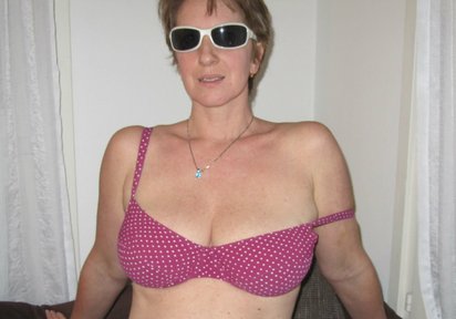 Amateur  BustyGaby
