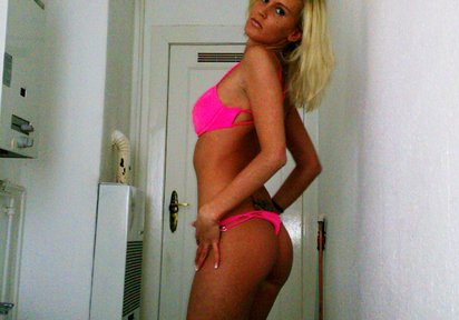 Amateur  Jannine