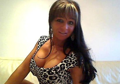 Amateur  Sara