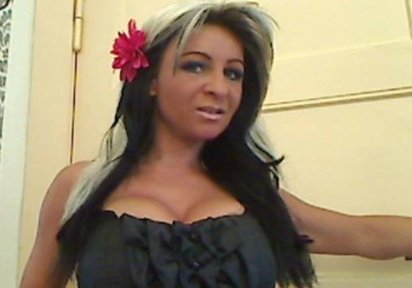 Amateur  Sara