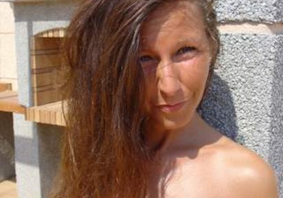 Amateur  Yvonne