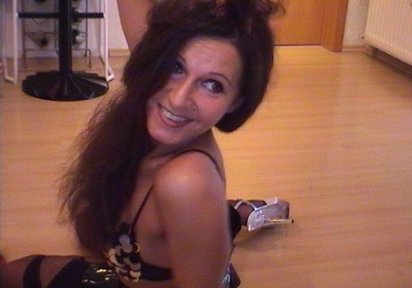 Amateur  Yvonne