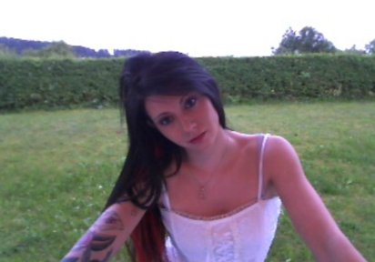 Amateur  HornySina