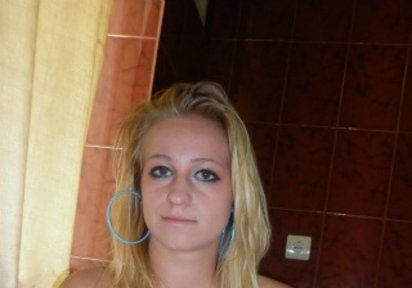 Amateur  HornyLeyla