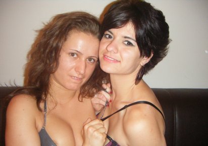 Amateur  HornyCorina+LovelyAngela