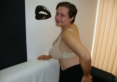 Amateur  HornyCurly