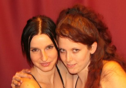 Amateur  HornyMandy+Wicky