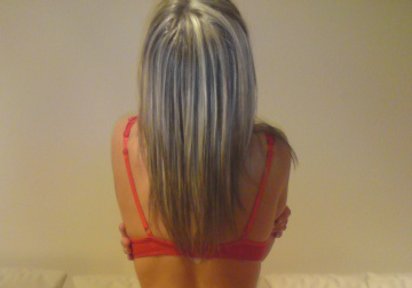 Amateur  Janine