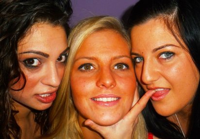 Amateur  MiaDiamond+CindyLoves+CandySophie