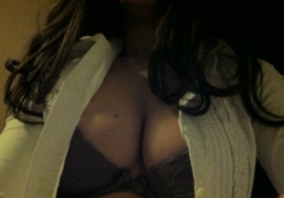 Amateur  HellenBabe