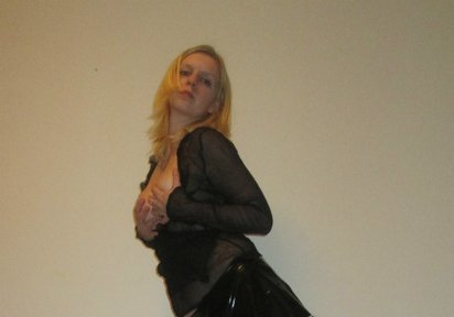 Amateur  DevoteNicoll