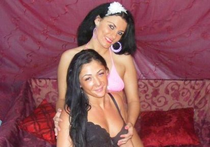 Amateur  HotGina+SexyLisa