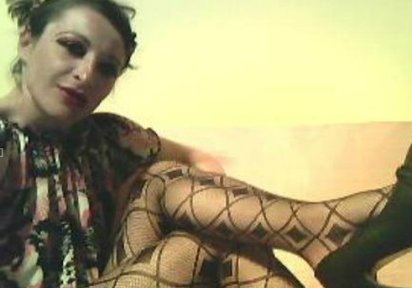 Amateur  CharmingTess