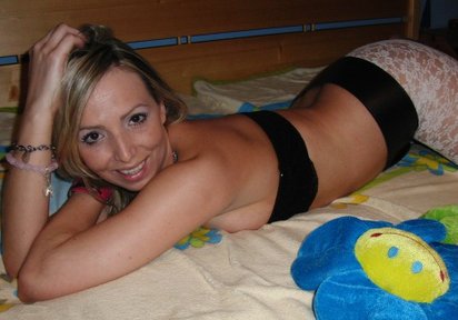 Amateur  NinaHot