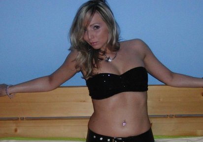 Amateur  NinaHot