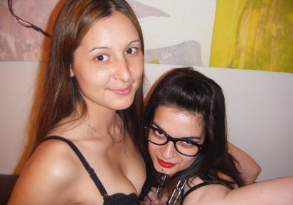 Amateur  HornyAngela+LovelyAniela