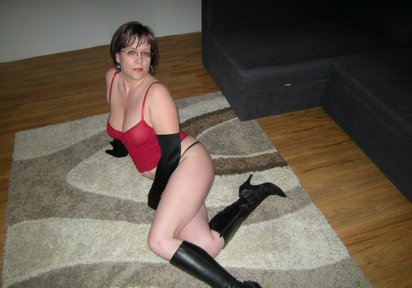 Amateur  HotElisa