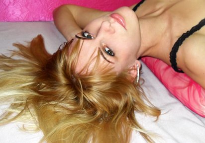 Amateur  HotCourtney